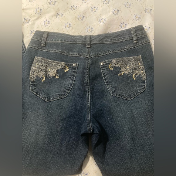 STYLE & CO Slim Leg Pants Women’s Jeans With decorated sequins Size 10 - Picture 4 of 10